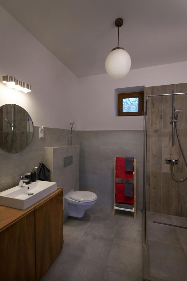Apartment D4 *